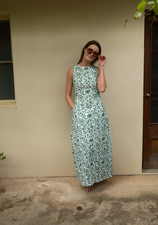 Grace Sleeveless Dress in Ivy